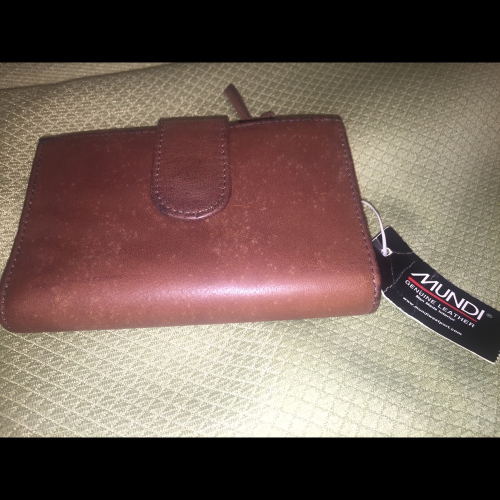 Mundi’s Genuine Leather Bifold Wallet